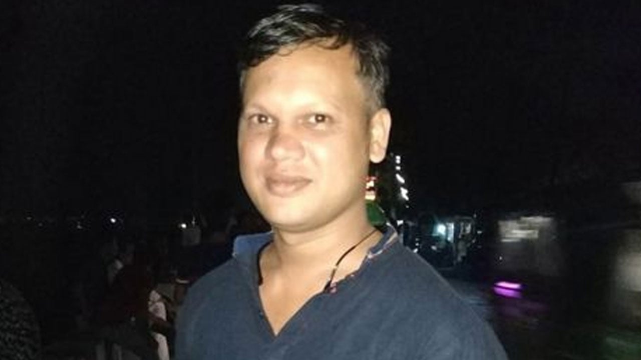 সড়ক দুর্ঘটনায় স্বেচ্ছাসেবক দল নেতা নিহত