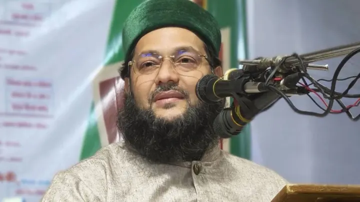 ‘সাংবাদিকদের পেটানো দরকার’—ব্যাখ্যা দিলেন এনায়েতুল্লাহ আব্বাসী