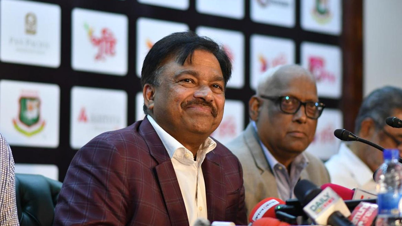 আশাবাদী ফারুক আহমেদ