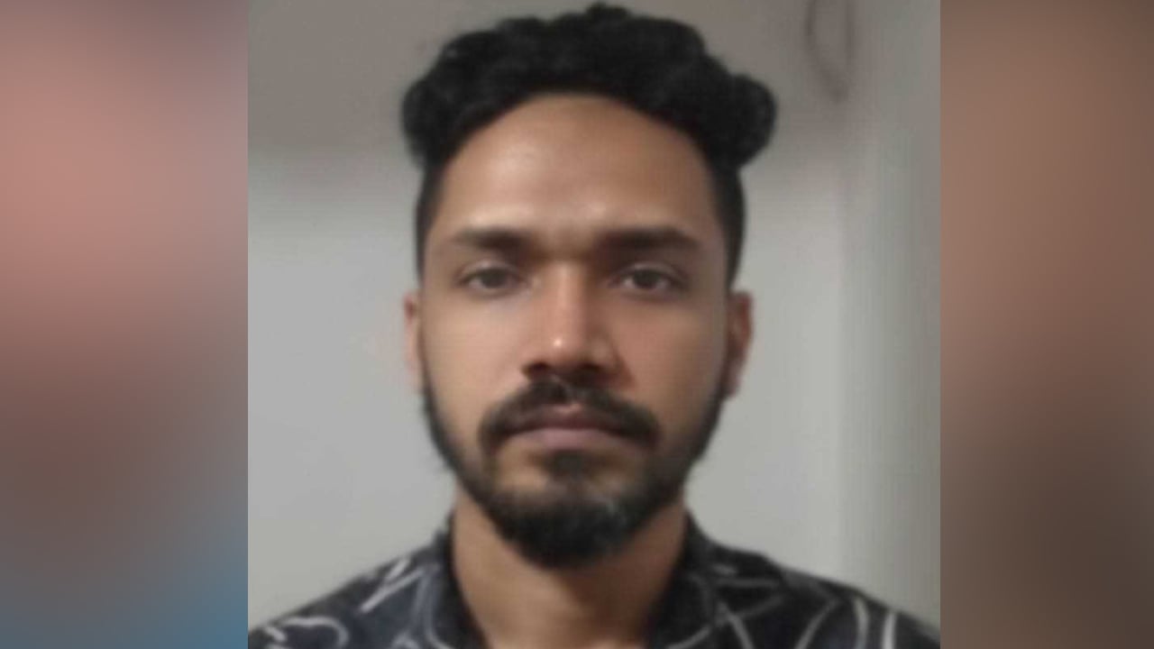 হাদি হত্যা: ফয়সালসহ ১৭ জনকে অভিযুক্ত করে চার্জশিট