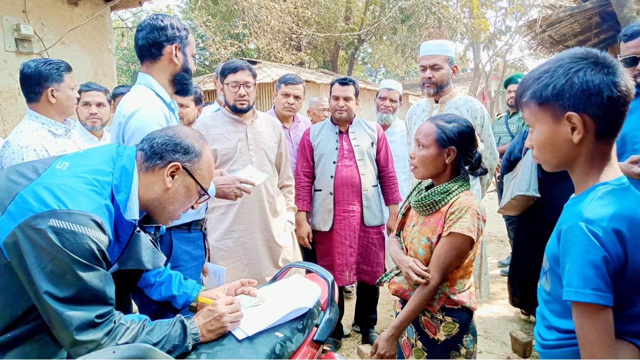 লামায় ফ্যামিলি কার্ড তথ্য জরিপের কার্যক্রম শুরু