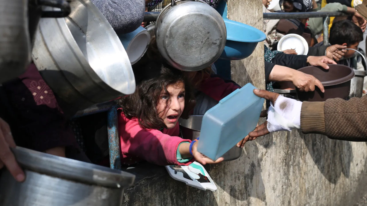 গাজায় অনাহারে মৃতের সংখ্যা বেড়ে ২০০ জনে পৌঁছেছে