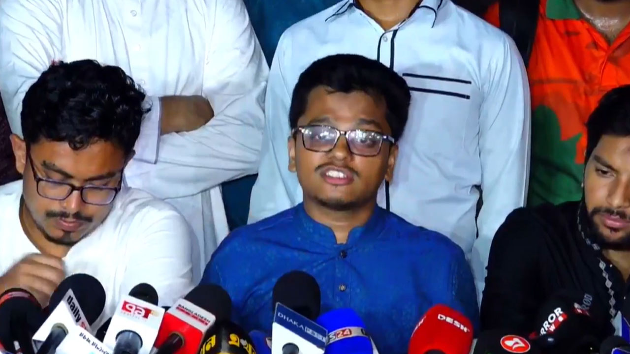 নাটক মঞ্চস্থ করতে ব্যর্থ হয়েছে ছাত্রদল: ফরহাদ