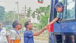 ফরিদপুরে মহাসড়কে লাগামহীন চাঁদাবাজি