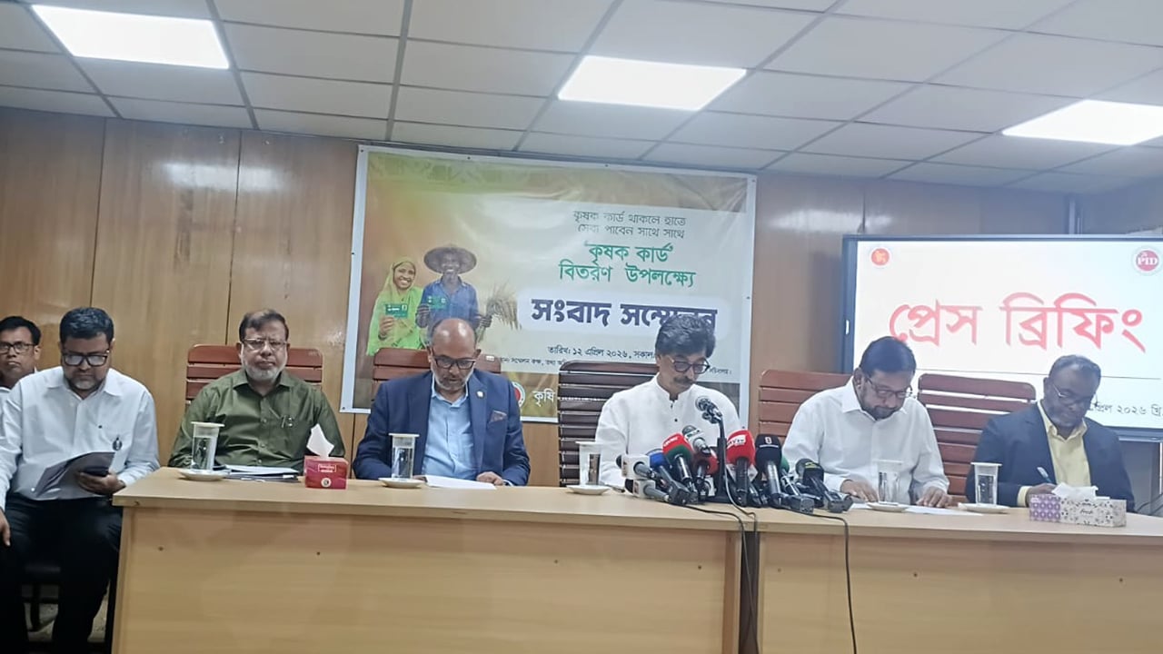 দলীয় বিবেচনায় কাউকে কার্ড দেওয়া হবে না