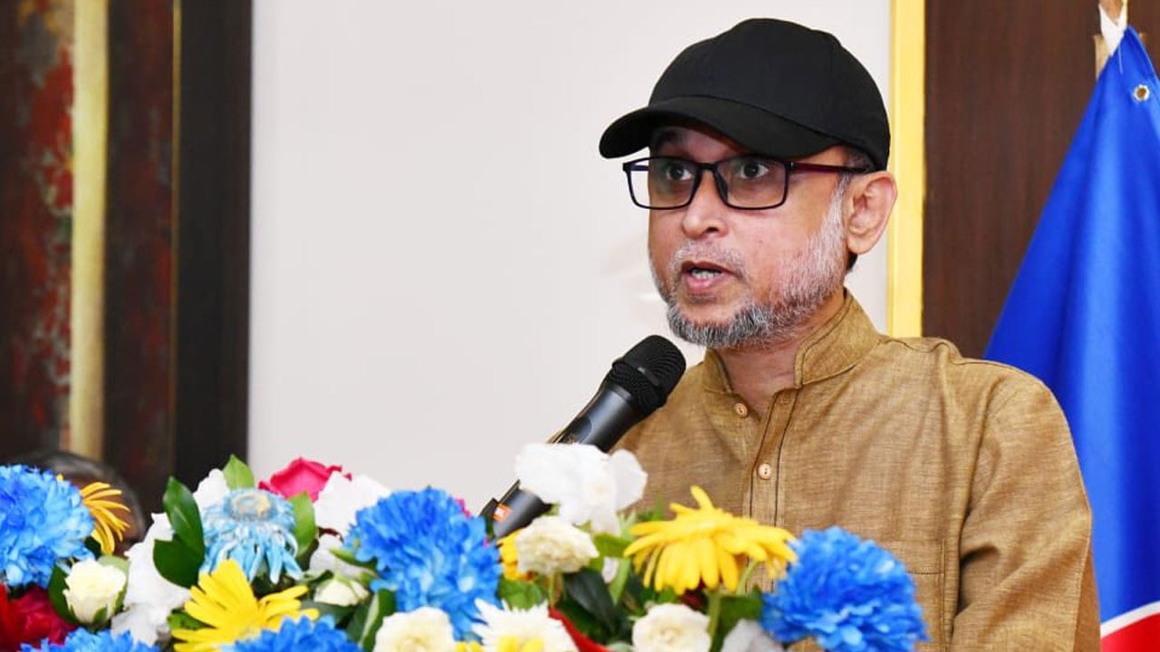 ডাকসুর মধ‍্যদিয়ে নির্বাচনের ট্রেনে উঠলো বাংলাদেশ: উপদেষ্টা ফারুকী