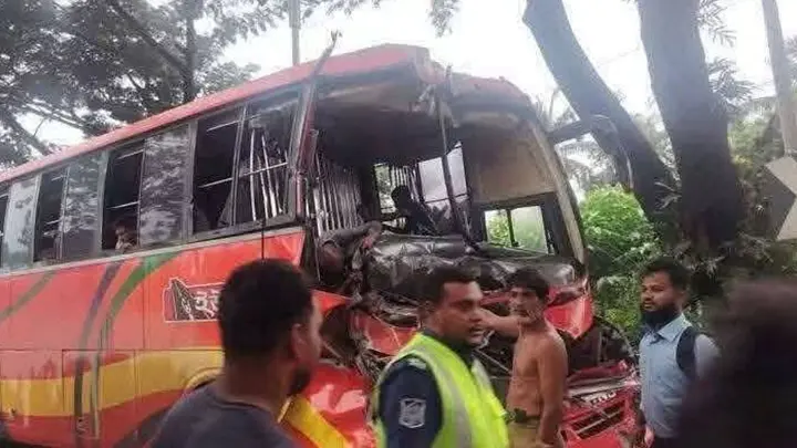 ফেনীতে পৃথক সড়ক দুর্ঘটনায় ৪ জন নিহত