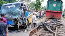 ফেনীতে ১০ মাসে ৮৭ সড়ক দুর্ঘটনায় ৬৯ প্রাণহানি