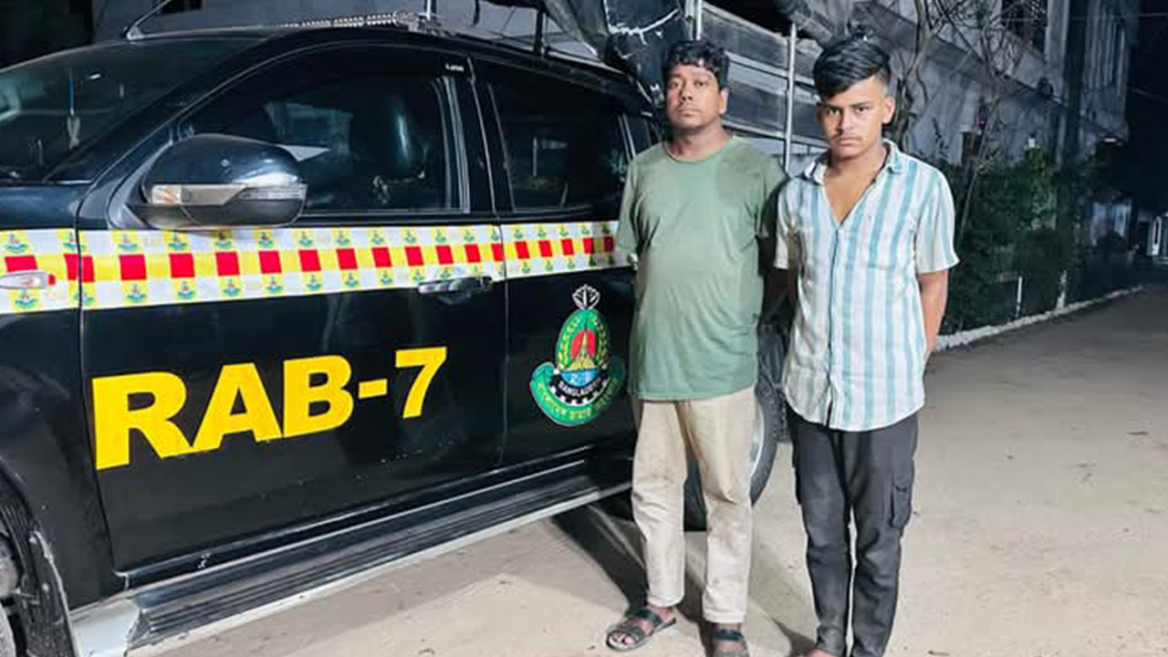 তরমুজের নিচে লুকানো ছিল ৭৪ কেজি গাঁজা