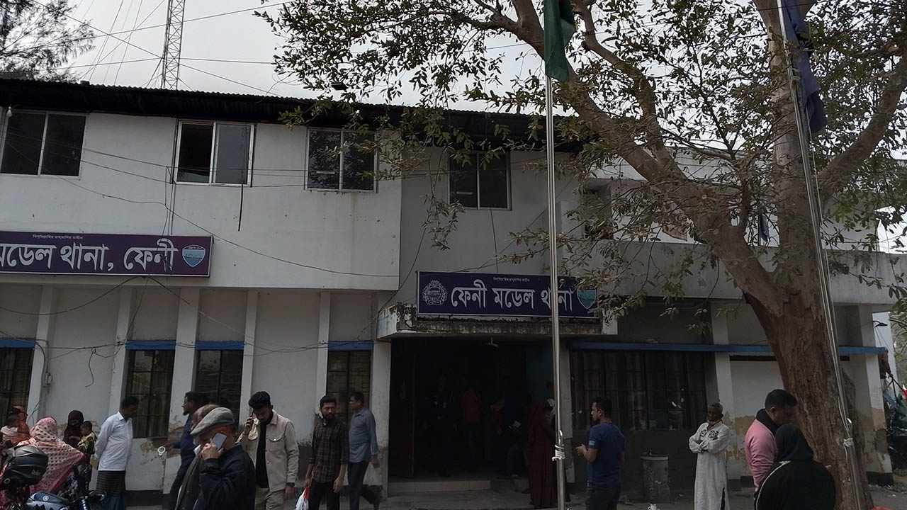 অপারেশন ডেভিল হান্ট: ফেনীতে গ্রেপ্তার ৬২