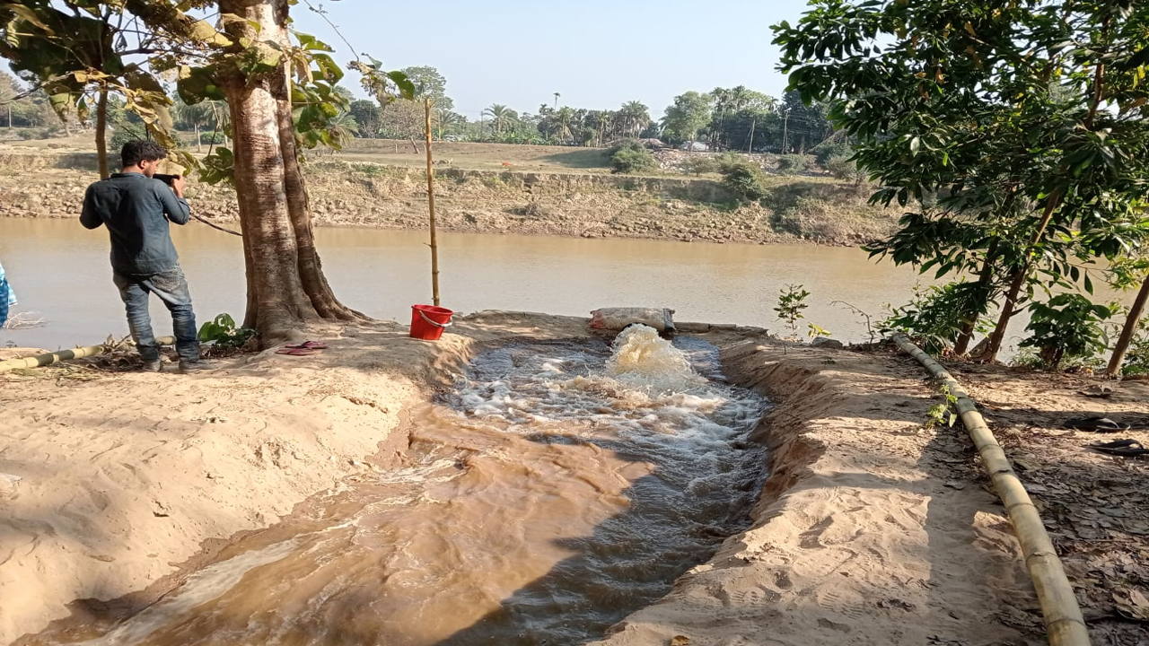 বিএসএফ বন্ধ করার ২৪ ঘণ্টার মধ্যেই পুনঃচালু হল সেচপাম্প