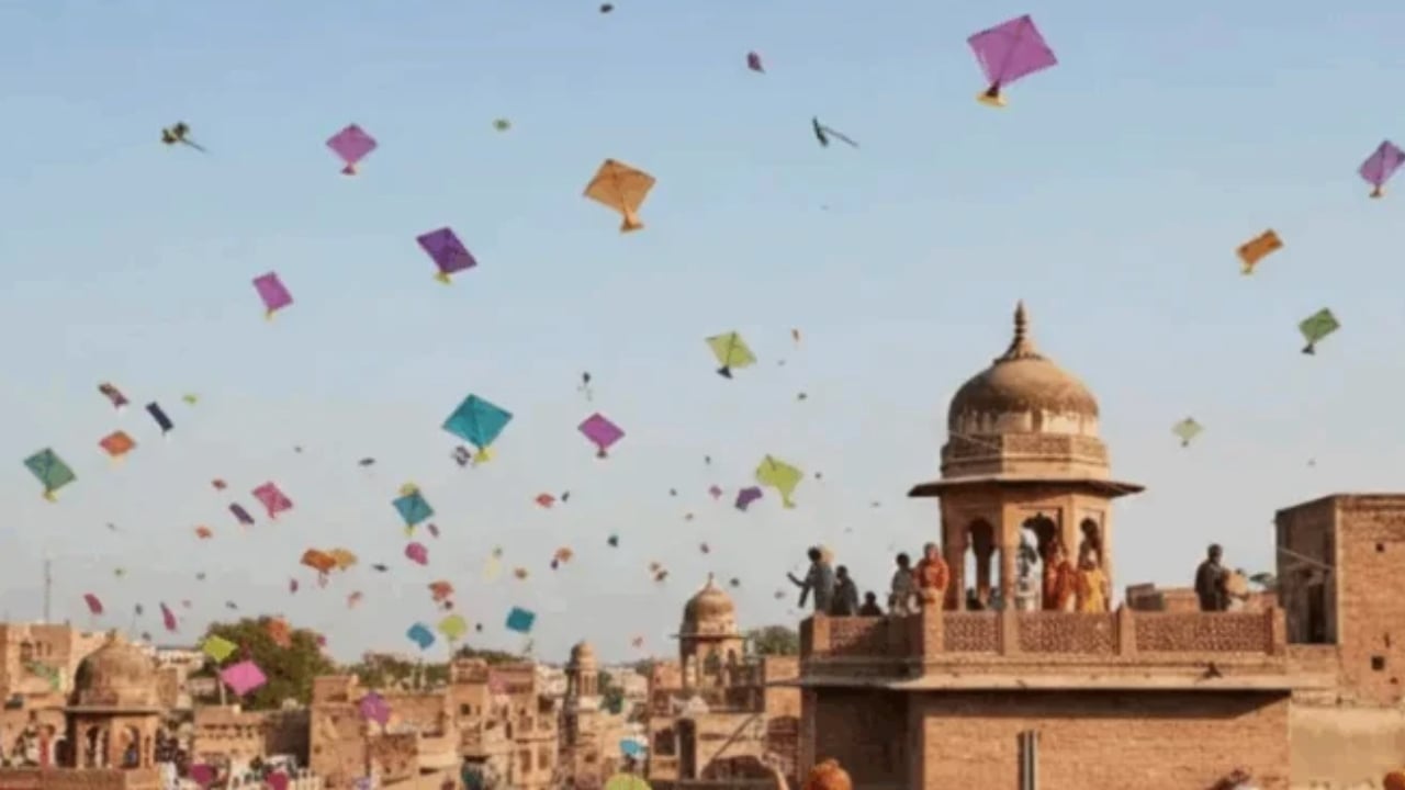 ১৯ বছর পর পাকিস্তানে ফিরে এলো ঘুড়ি উৎসব