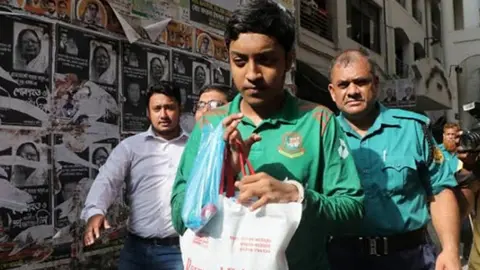 জুলাই আন্দোলনের আলোচিত ফাইয়াজ পেলেন এইচএসসিতে জিপিএ-৫