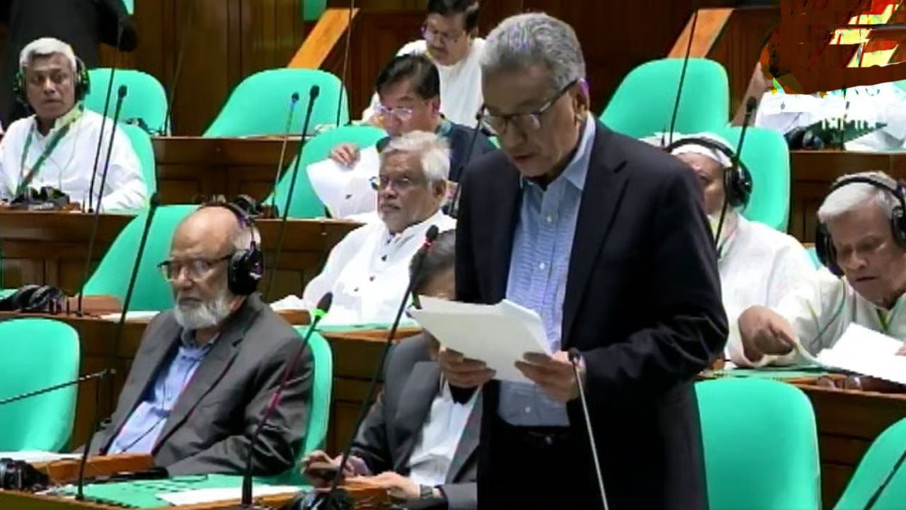 জনগণের আস্থা পুনর্গঠন এখন বড় চ্যালেঞ্জ: অর্থমন্ত্রী