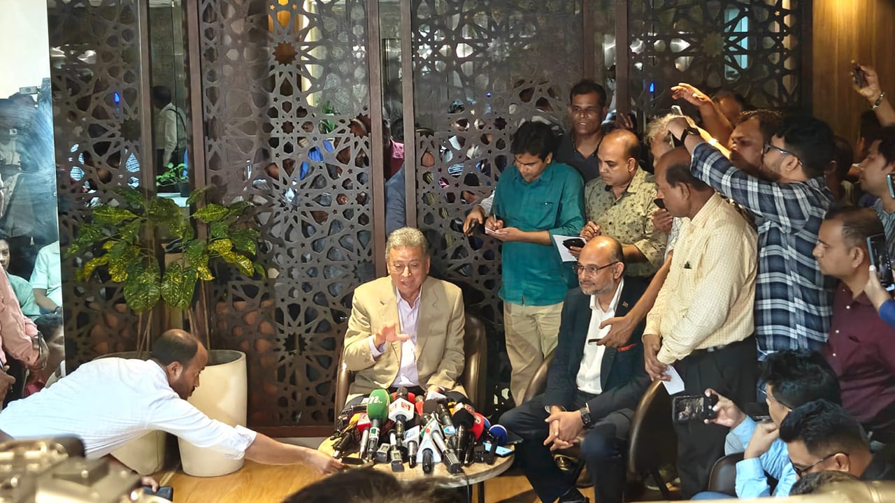 আইএমএফের ঋণের সঙ্গে তেলের দামবৃদ্ধির সম্পর্ক নেই