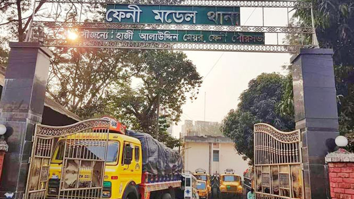 ফেনীর থানা কম্পাউন্ড থেকে নগদ টাকাসহ মালামাল চুরি