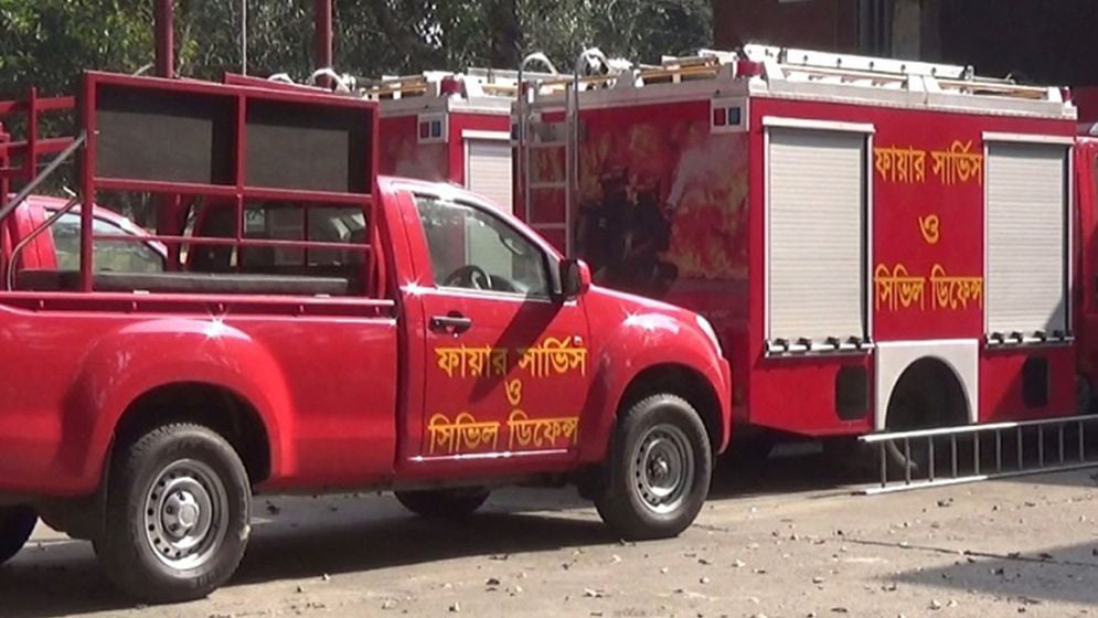 রাজধানীর উত্তরায় কাঁচাবাজারের আগুন নিয়ন্ত্রণে