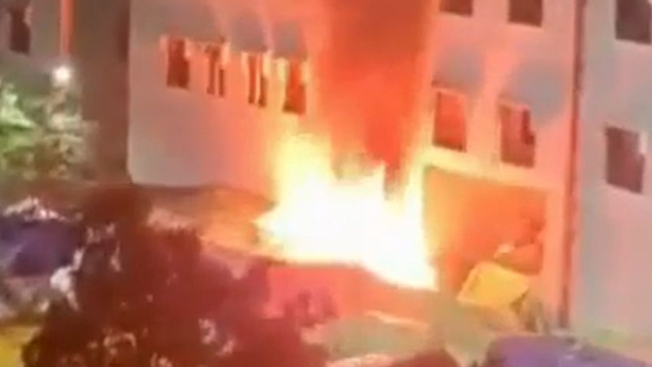 নিরাপত্তাবেষ্টিত এলাকায় বারবার আগুন, বাড়ছে উদ্বেগ