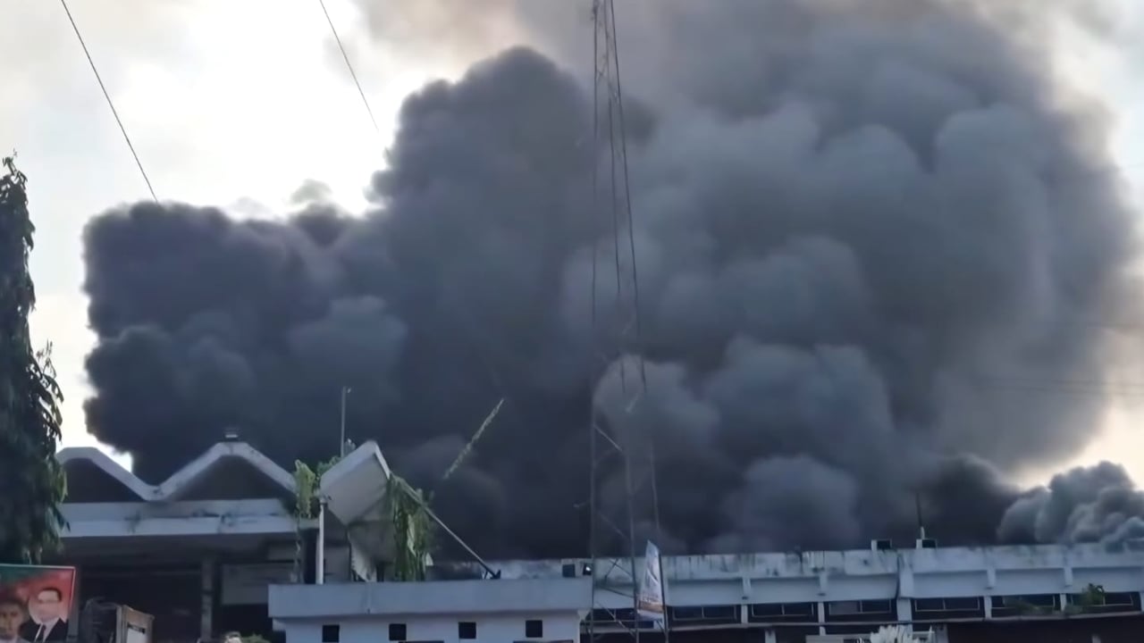 শাহজালালে আগুন: ২ প্লাটুন বিজিবি মোতায়েন