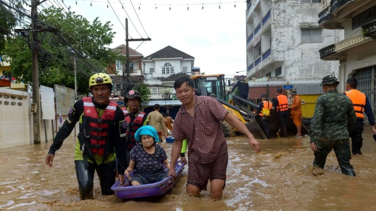 থাইল্যান্ডে ভারি বৃষ্টিতে সৃষ্ট বন্যায় নিহত বেড়ে ২২