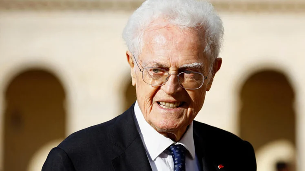 ফ্রান্সের সাবেক প্রধানমন্ত্রী লিওনেল জোস্পাঁ মারা গেছেন