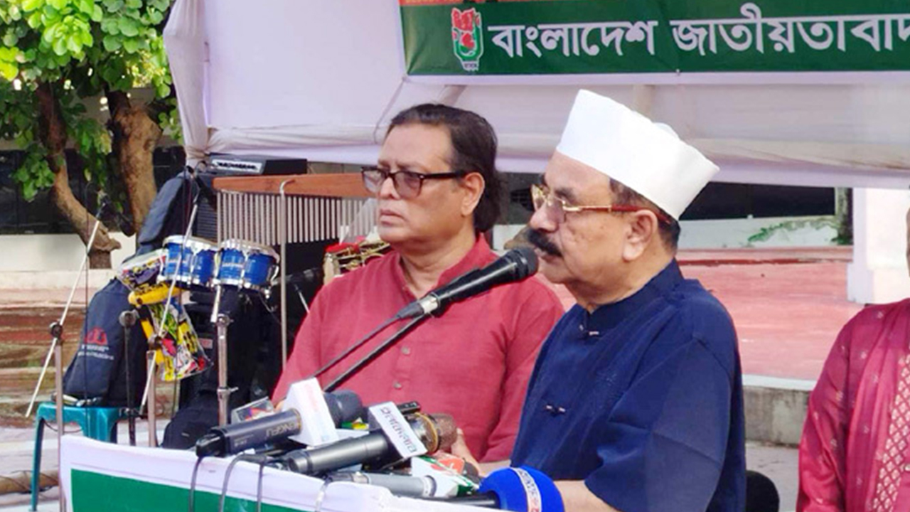 বিএনপি ক্ষমতার জন্য নয়, গণতন্ত্র উদ্ধারে পাগল: গয়েশ্বর