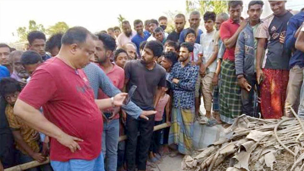 ময়লার স্তূপে পড়েছিল যুবকের মুখ বাঁধা লাশ