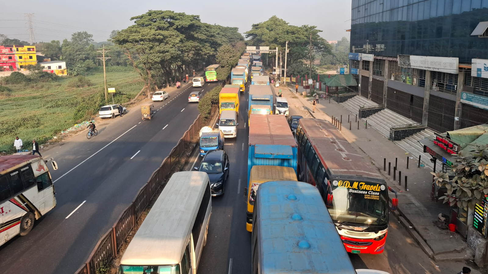 ঢাকা-চট্টগ্রাম মহাসড়কের গজারিয়া অংশে তীব্র যানজট
