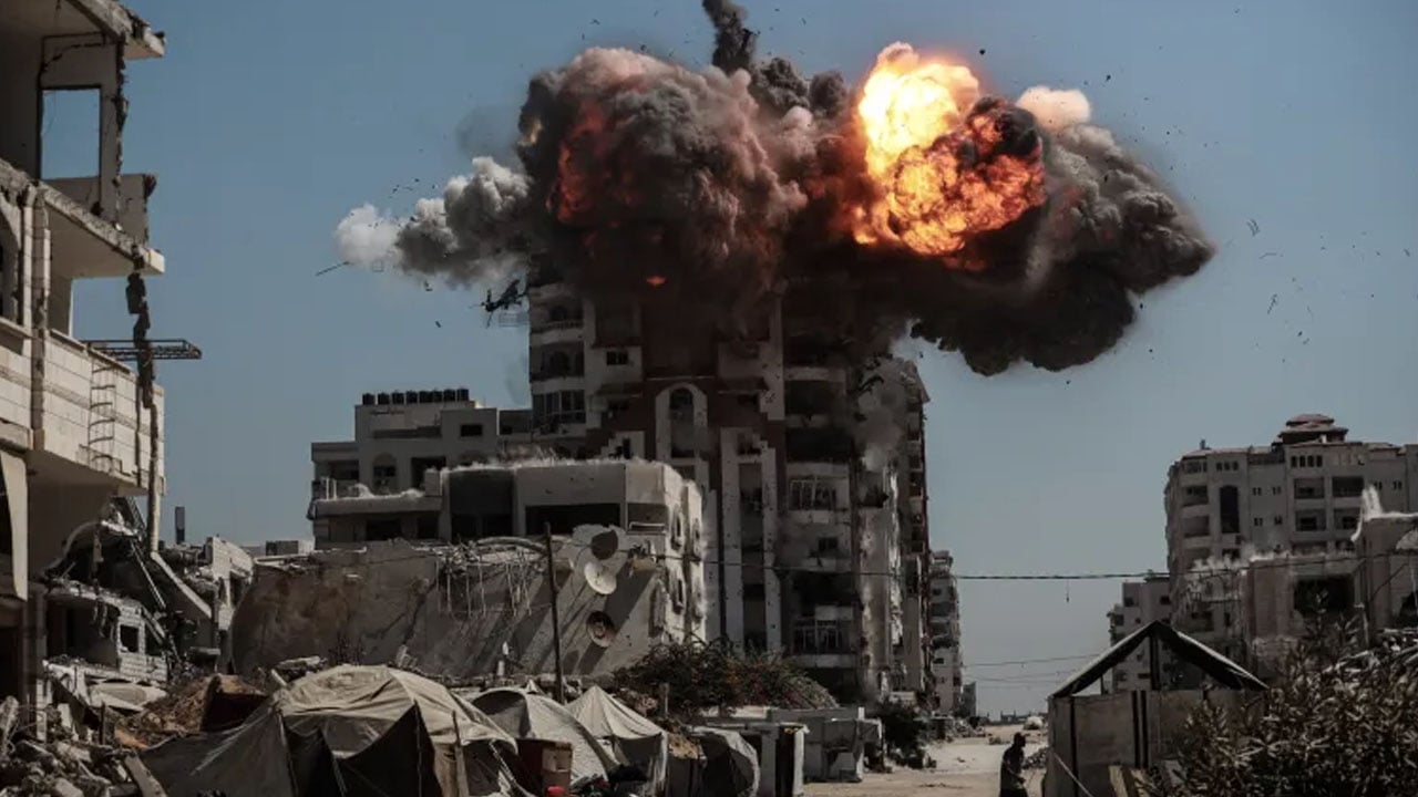 গাজায় ইসরাইলের হামলায় নিহত ৫৩, অনাহারে মৃত্য বেড়ে ৪২২