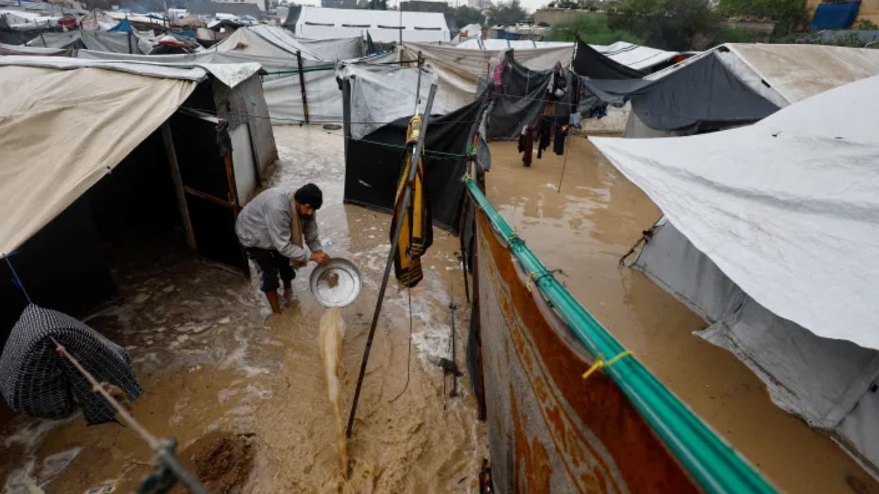গাজায় গত ২৪ ঘণ্টায় শীতকালীন ঝড়ে নিহত ১০