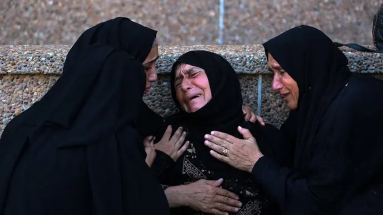 গাজায় ইসরাইলের হামলায় নিহতের সংখ্যা ৭৫ হাজার ছাড়াল