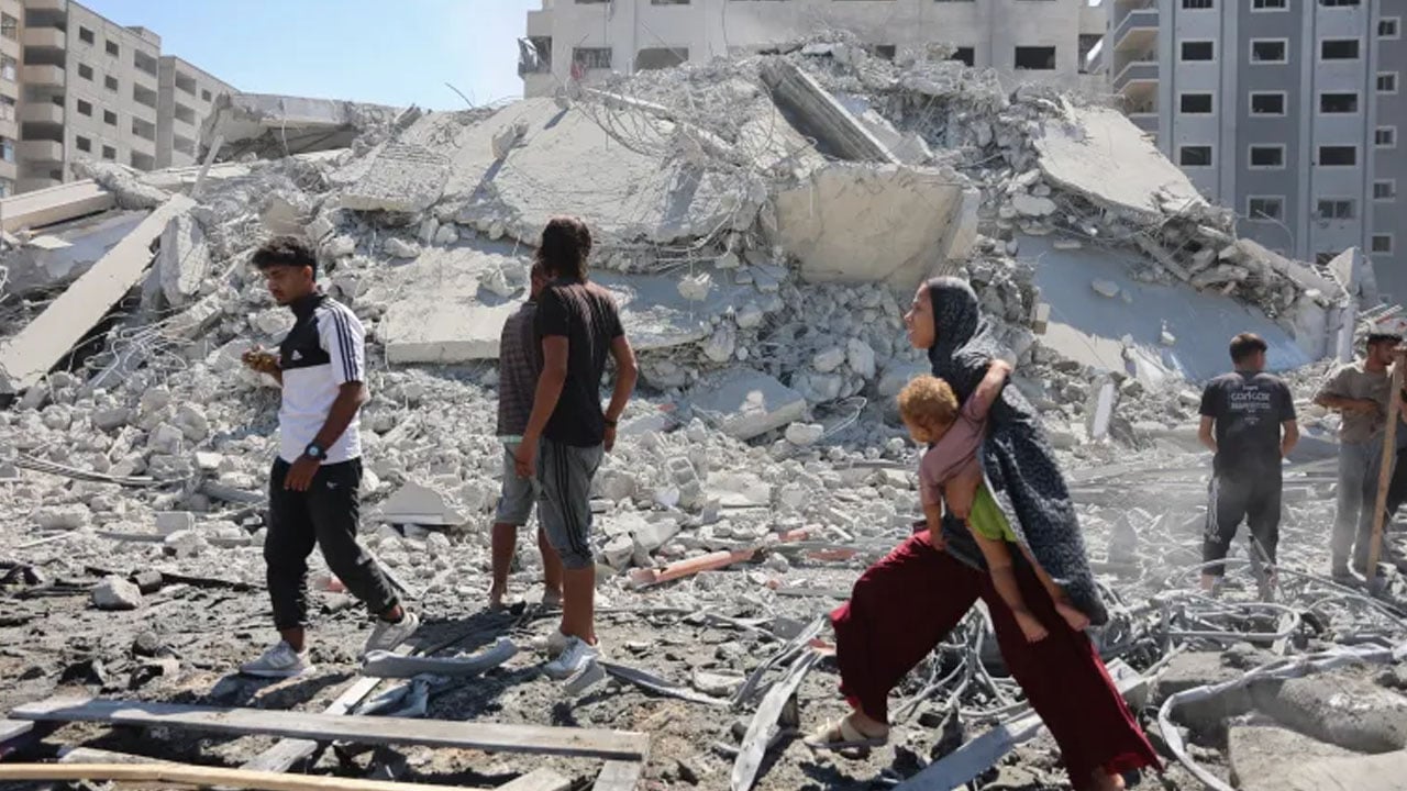 গাজায় ইসরাইলের হামলায় ২৪ ঘণ্টায় নিহত ৭২