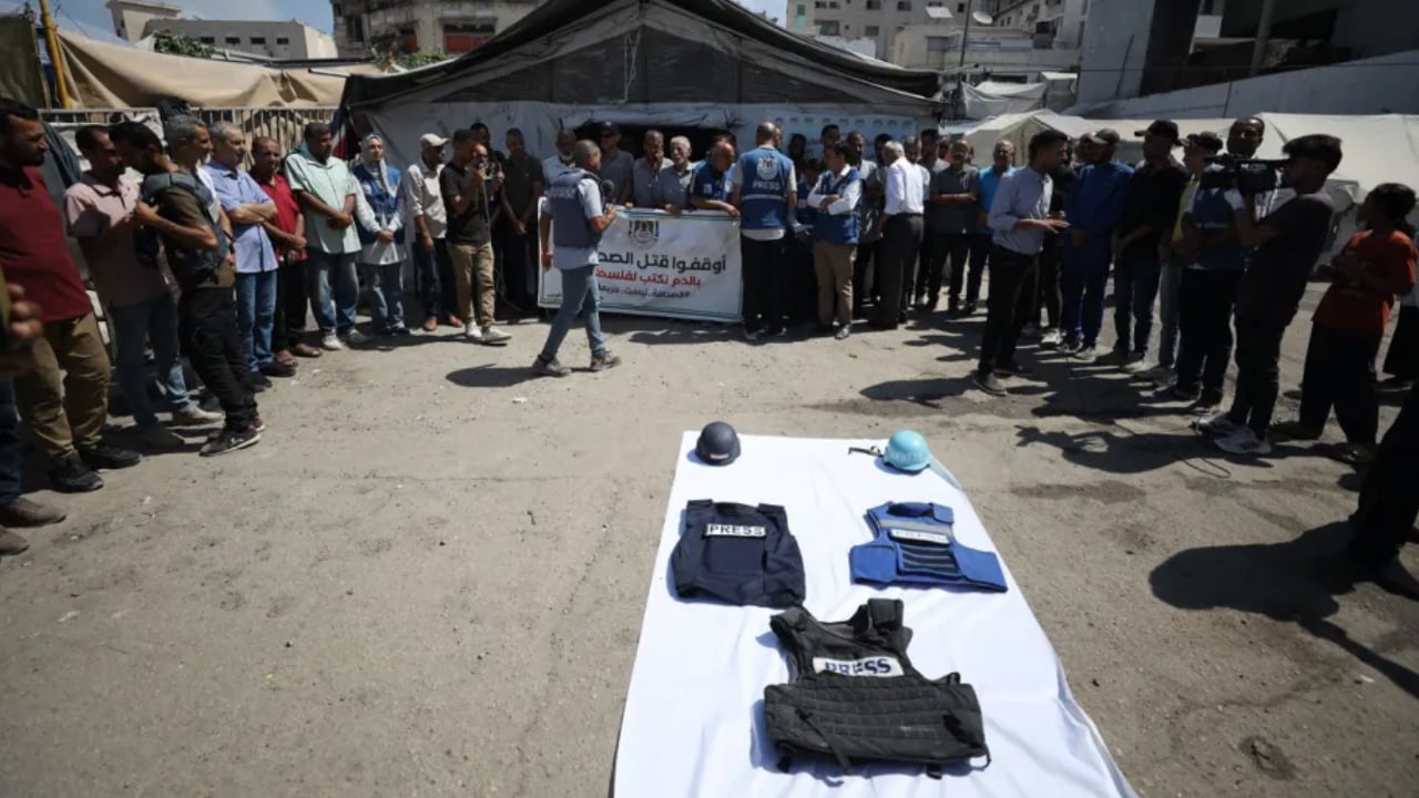 ২০২৫ সালে ইসরাইলের হাতে আটক ৪২ ফিলিস্তিনি সাংবাদিক