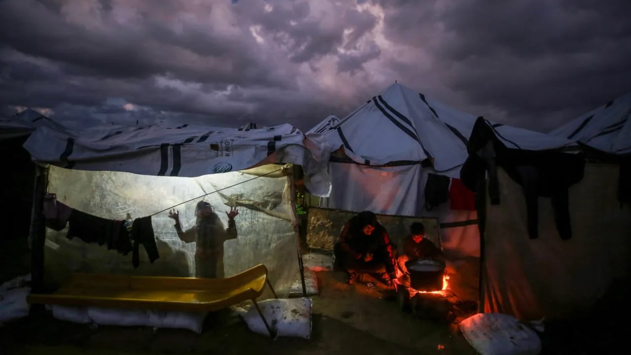 বৈরি আবহাওয়ায় গাজার বাসিন্দাদের দুর্ভোগ চরমে: জাতিসংঘ