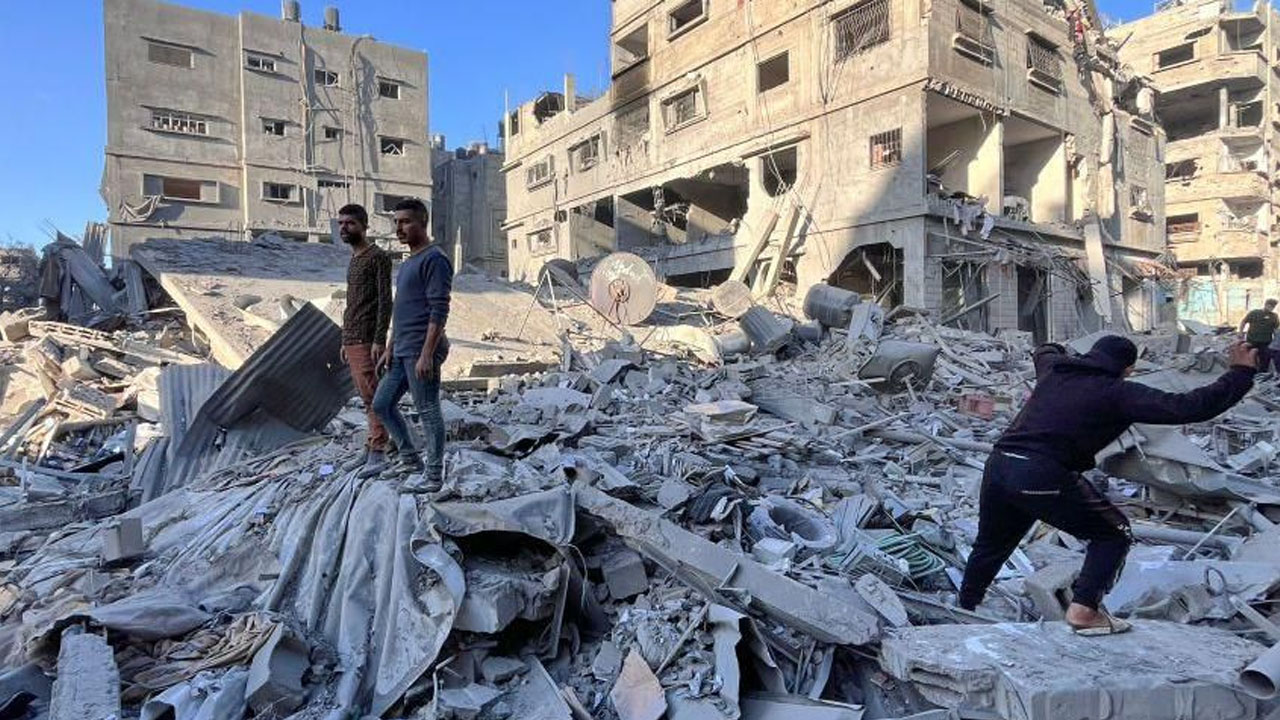 গাজায় ইসরাইলি হামলায় ২৪ ঘণ্টায় ৭৯ ফিলিস্তিনি নিহত