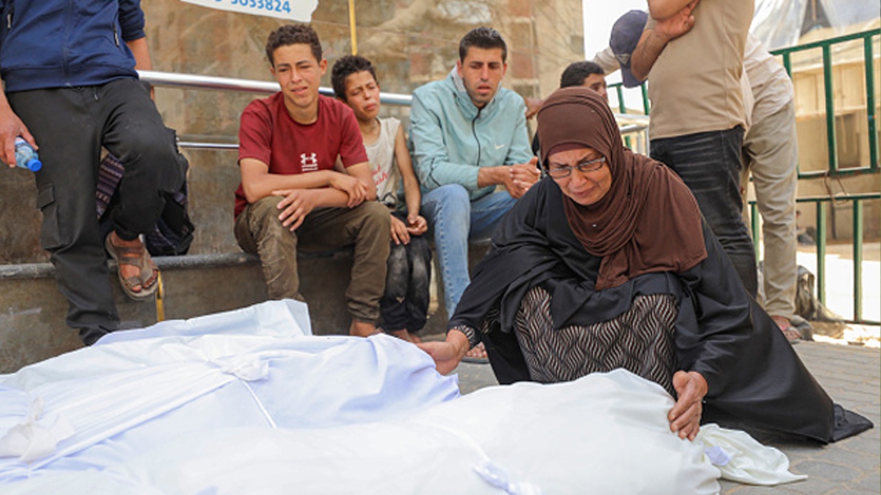 যুদ্ধবিরতি সত্ত্বেও গাজায় ইসরাইলি হামলায় শিশুসহ নিহত ৪