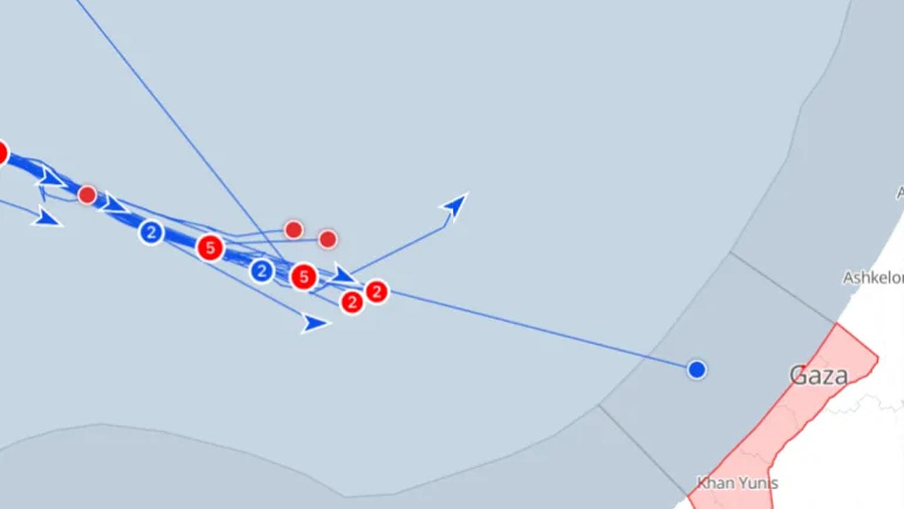 গাজার জলসীমায় পৌঁছাল ফ্লোটিলার এক জাহাজ