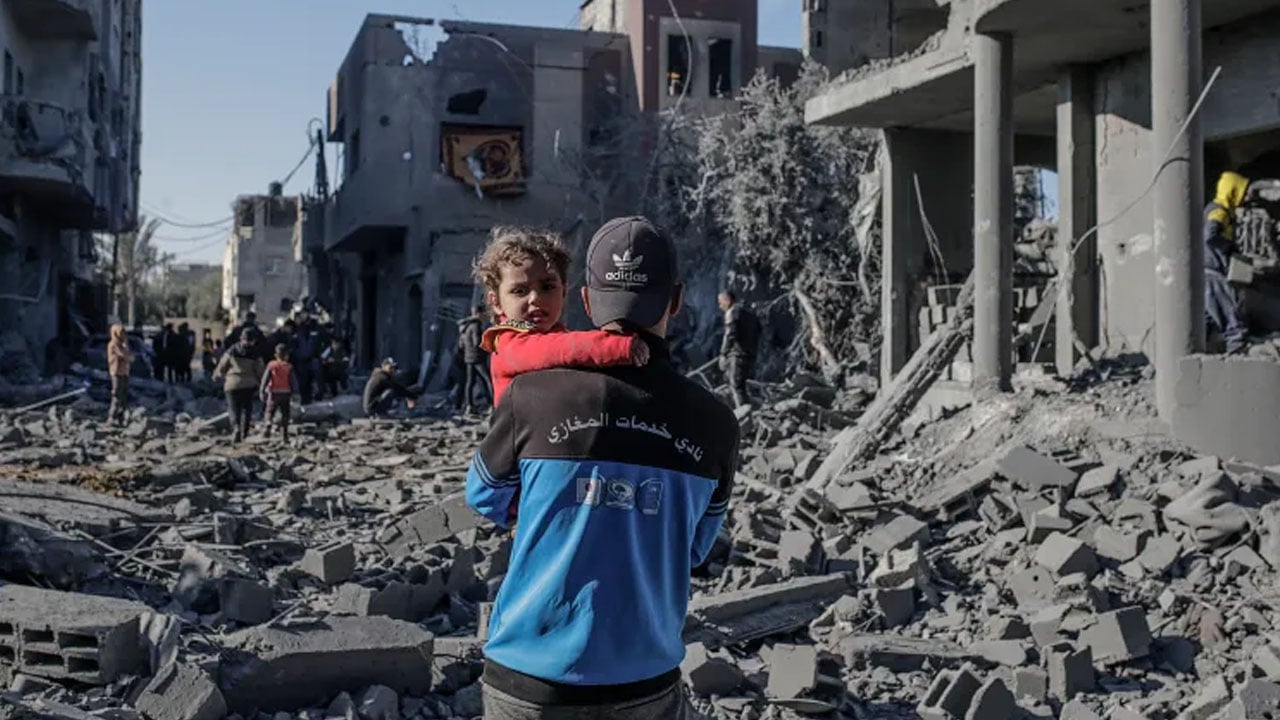 গাজায় ইসরাইলি আগ্রাসনে ১ লাখ মানুষ নিহত