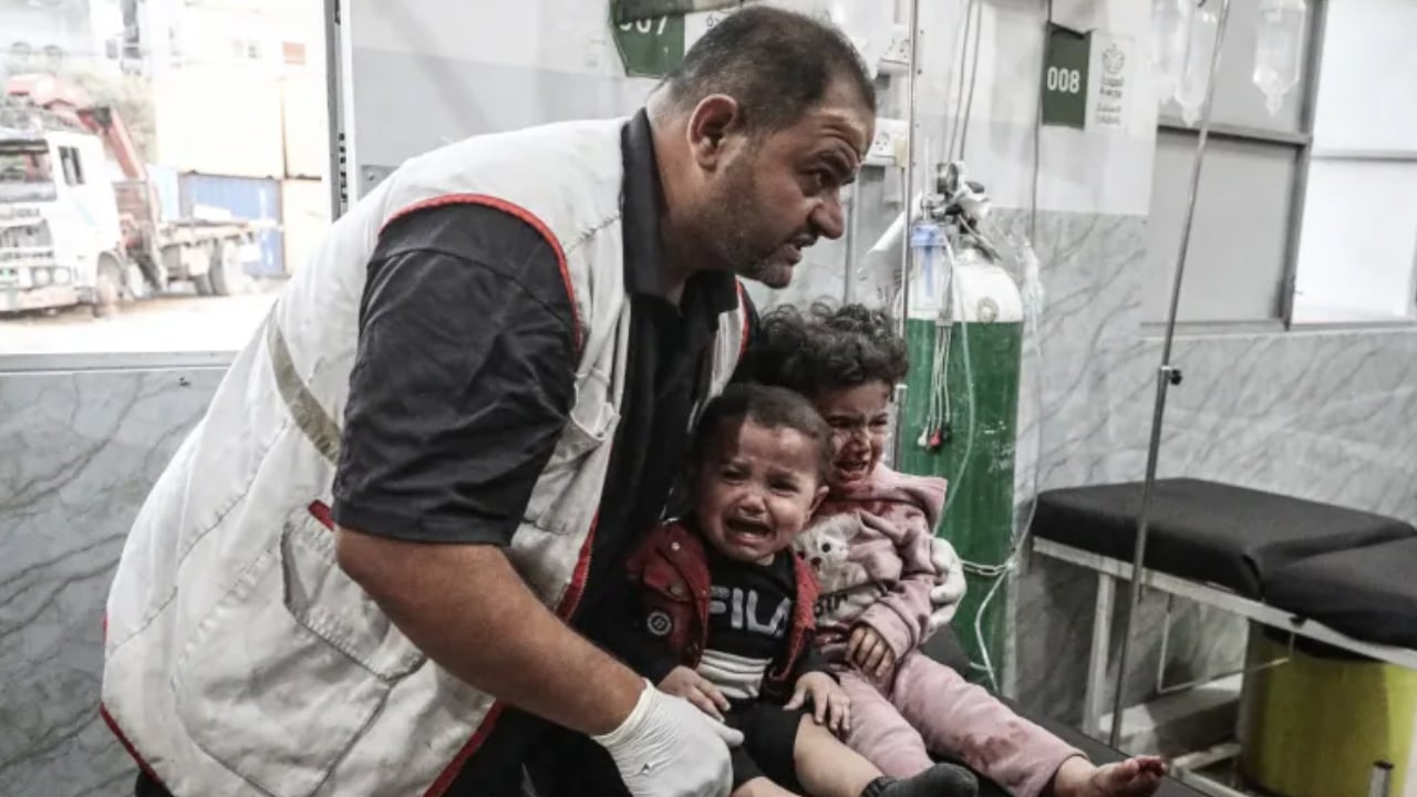 গাজায় চিকিৎসা সরঞ্জাম প্রবেশে বাধা, মৃত্যুর মুখে হাজারো রোগী