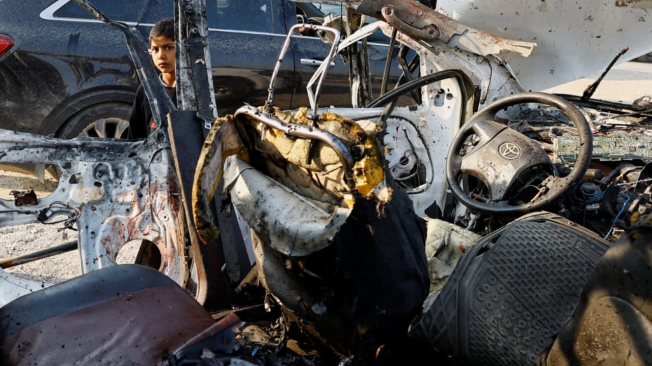 গাজায় ইসরাইলের বিমান হামলায় নিহত ১৩