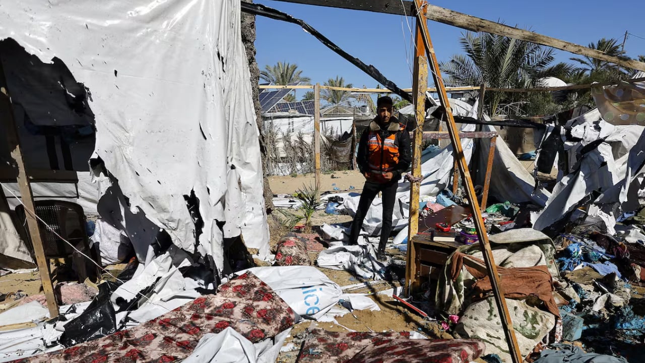 গাজায় ইসরাইলের হামলায় নিহত ১২