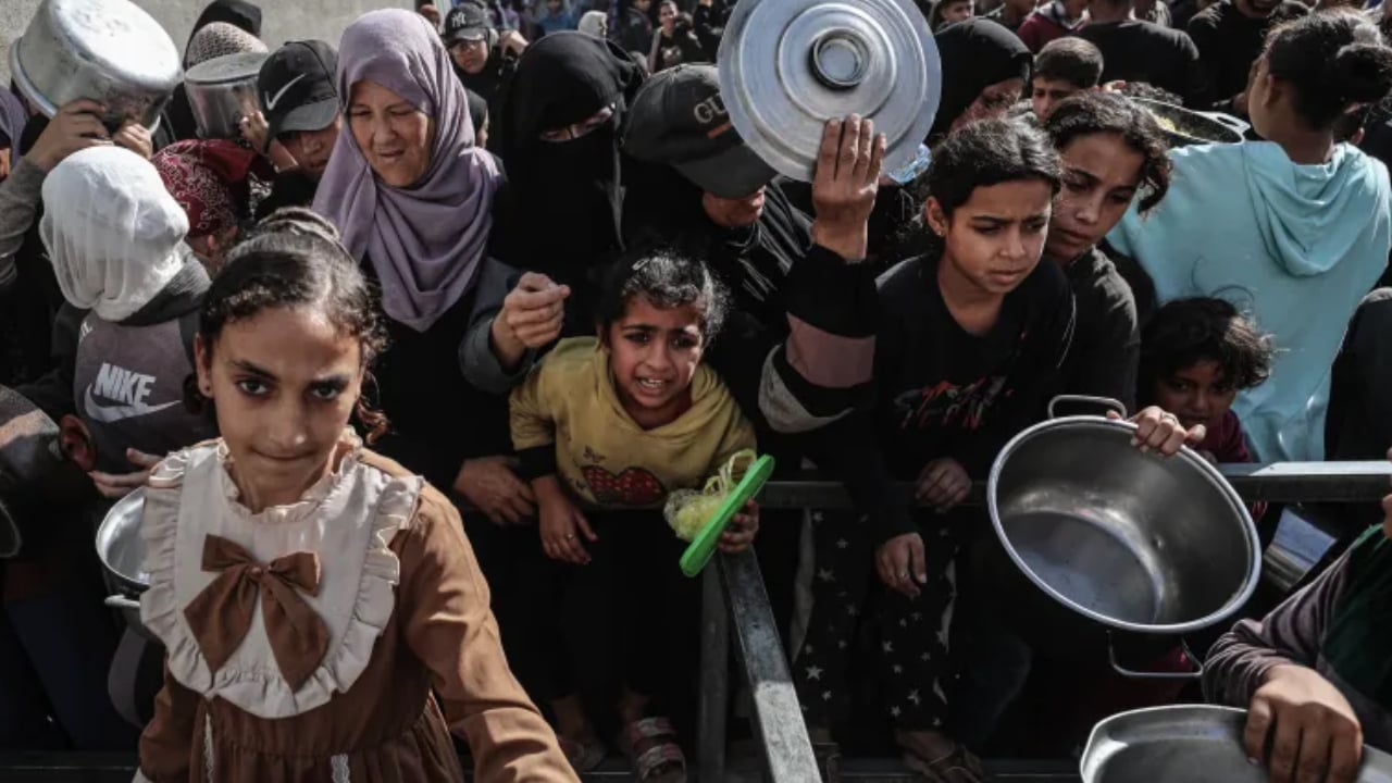 গাজায় কর্মরত দাতা গোষ্ঠীর কার্যক্রম স্থগিতের হুঁশিয়ারি ইসরাইলের