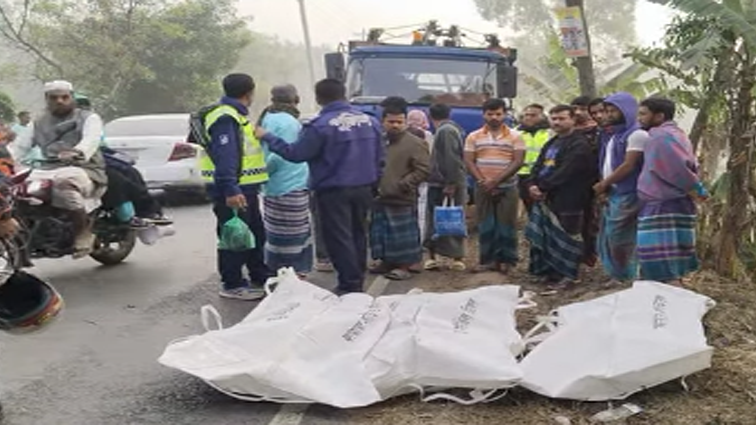 কালীগঞ্জে পিকআপ খাদে, চালক-হেলপারসহ নিহত ৩