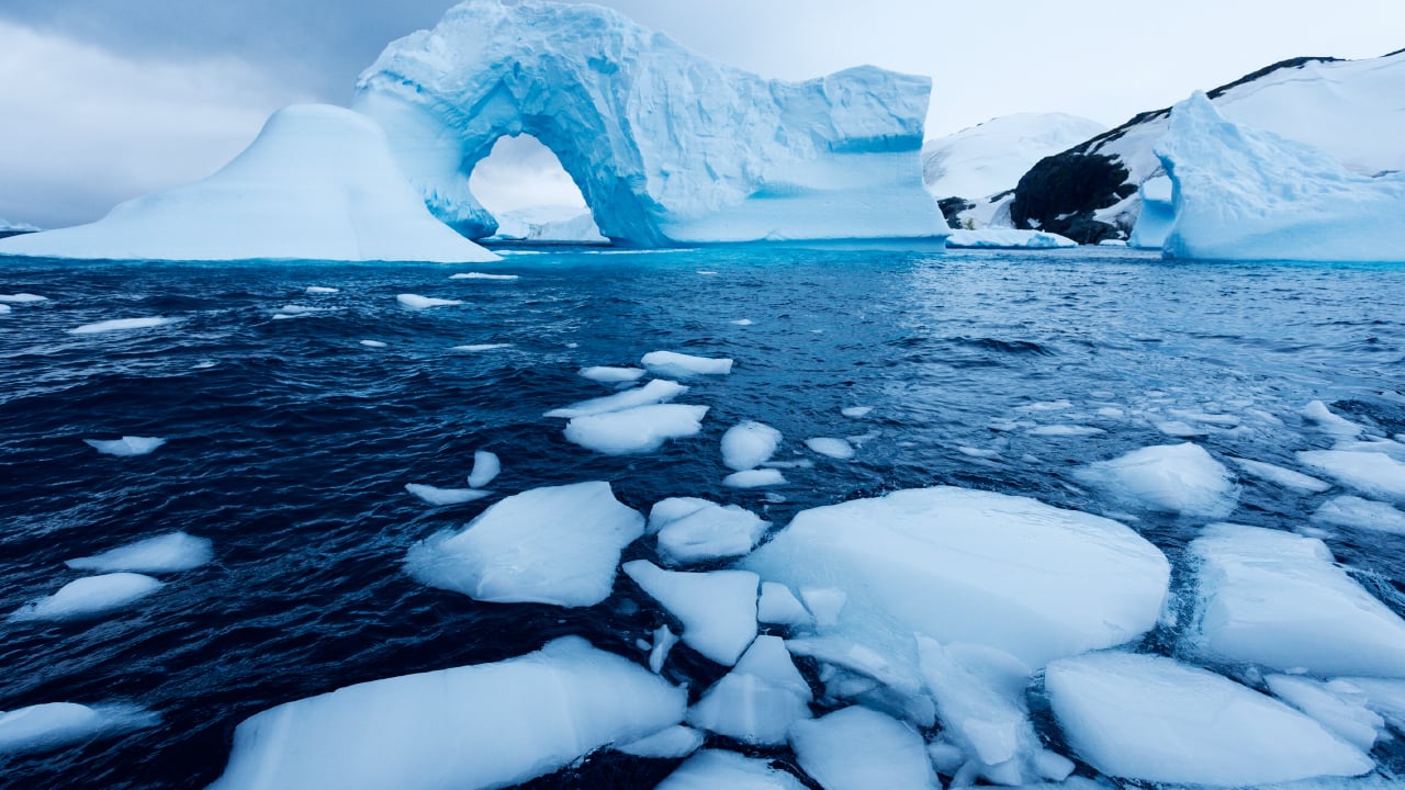 বছরে বিলীন হবে চার হাজার হিমবাহ