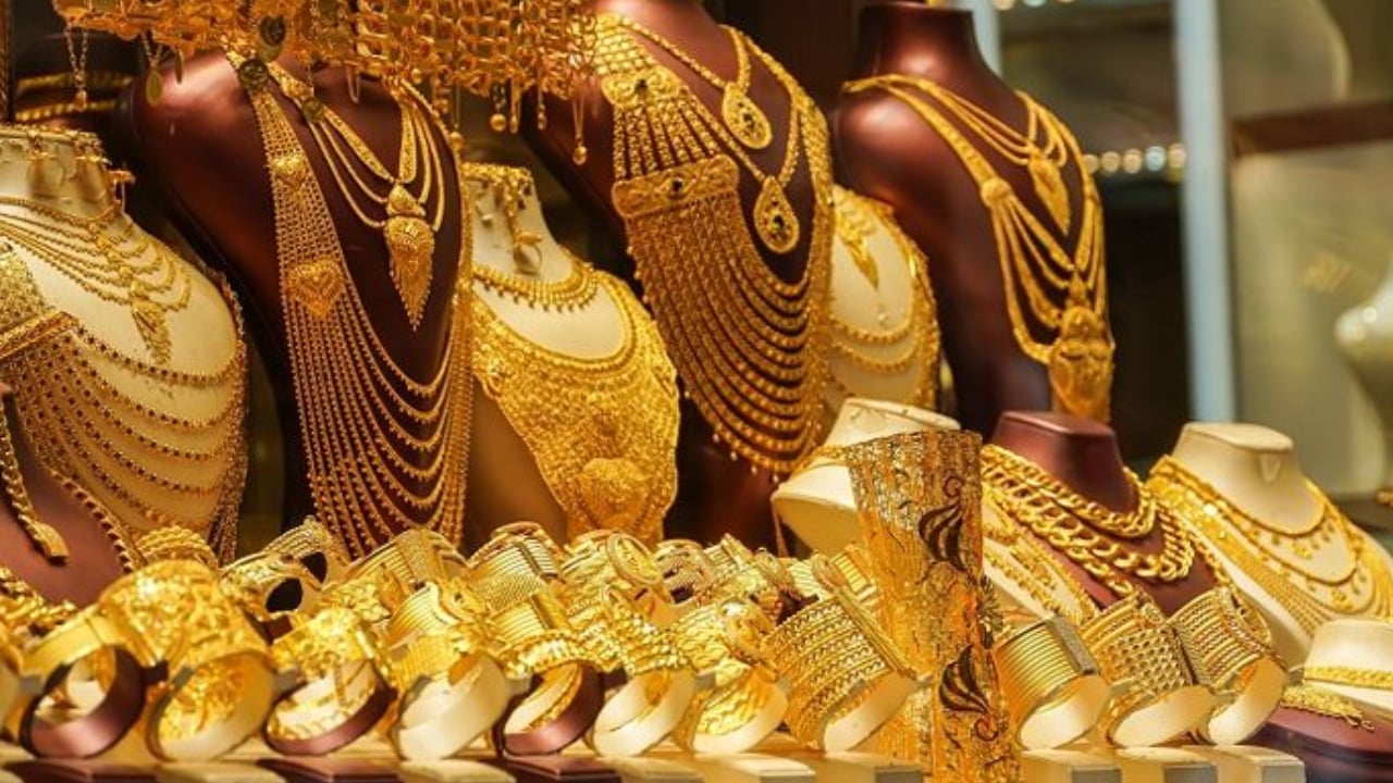 আবারও বাড়ল স্বর্ণ ও রুপার দাম