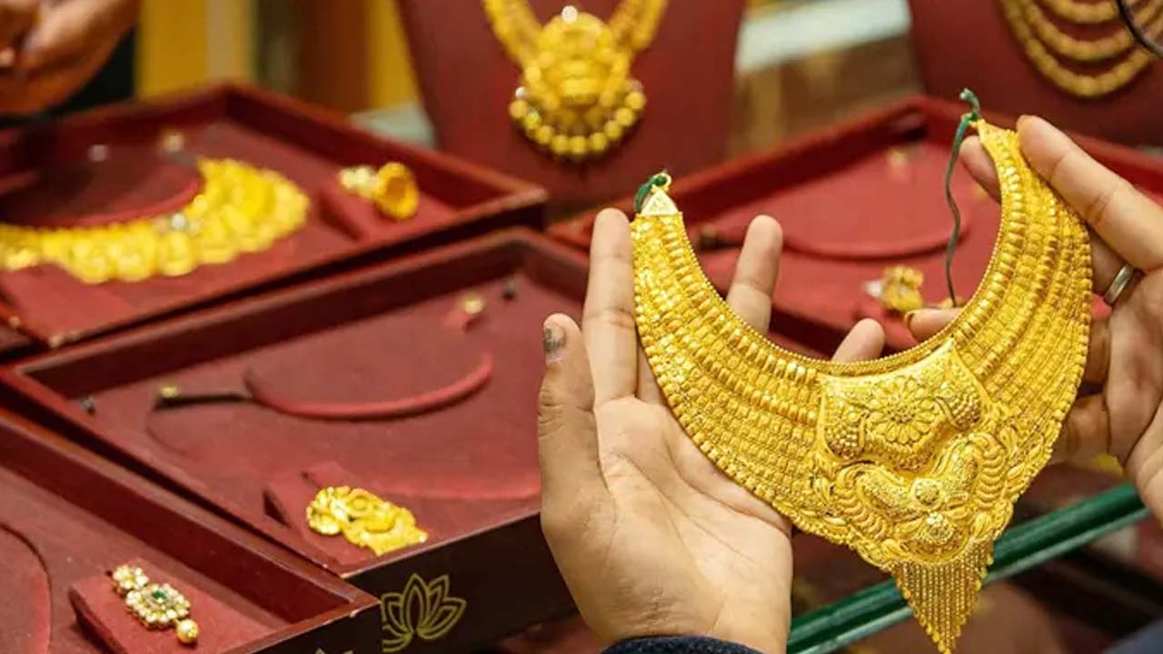 ২৪ ঘণ্টার ব্যবধানে আবারো বাড়লো স্বর্ণের দাম