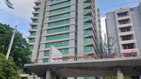 যে কারণে ২৫টি টেকনিক্যাল স্কুল ও কলেজের দ্বিতীয় শিফট স্থগিত করল সরকার