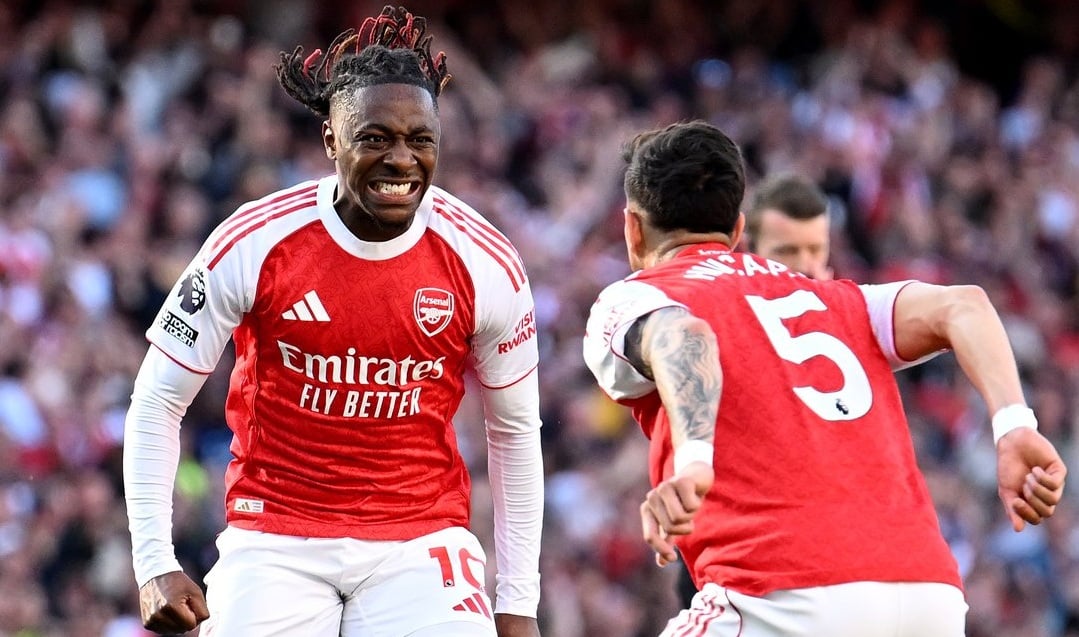 এজের ম্যাজিকে শীর্ষে উঠল আর্সেনাল