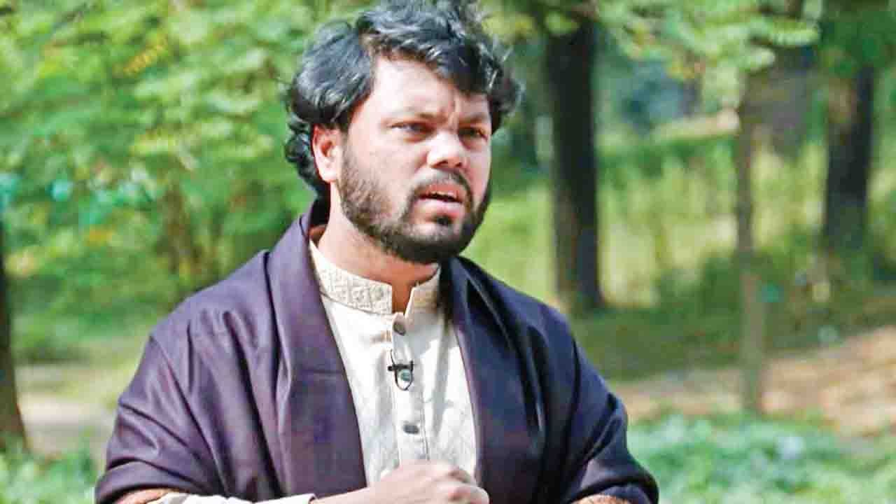বাবার ছবিতে চুমু খায়, ‘আব্বা’ ডাকতে পারে হাদির ছেলে