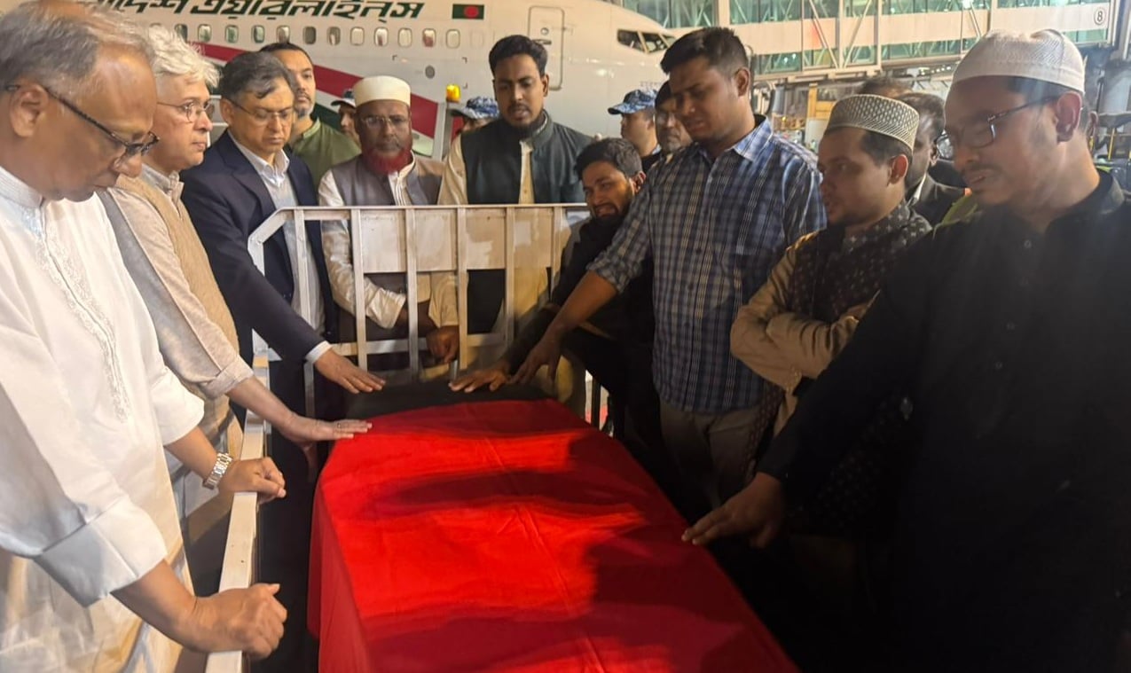 বিমানবন্দরে যারা হাদির লাশ গ্রহণ করলেন